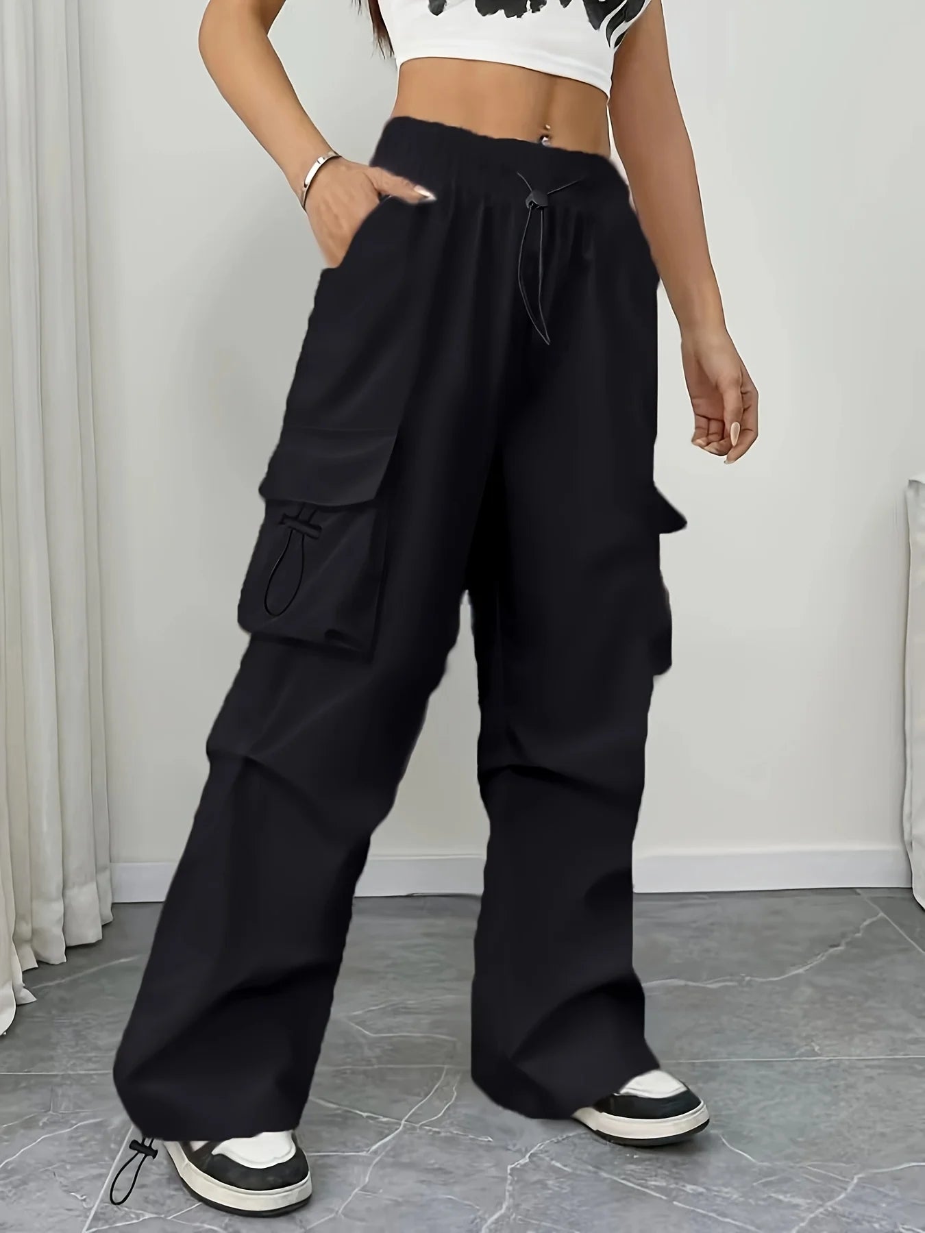 Women's Drawstring Waist Cargo Wide‑Leg Pants, elastic drawstring waist for easy wear without tightness. Large 3D cargo side poc